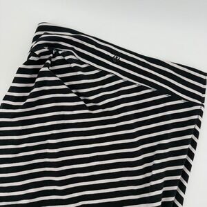 Lululemon Black Striped Ruched Back Midi Skirt Womens Medium Stretch Bodycon